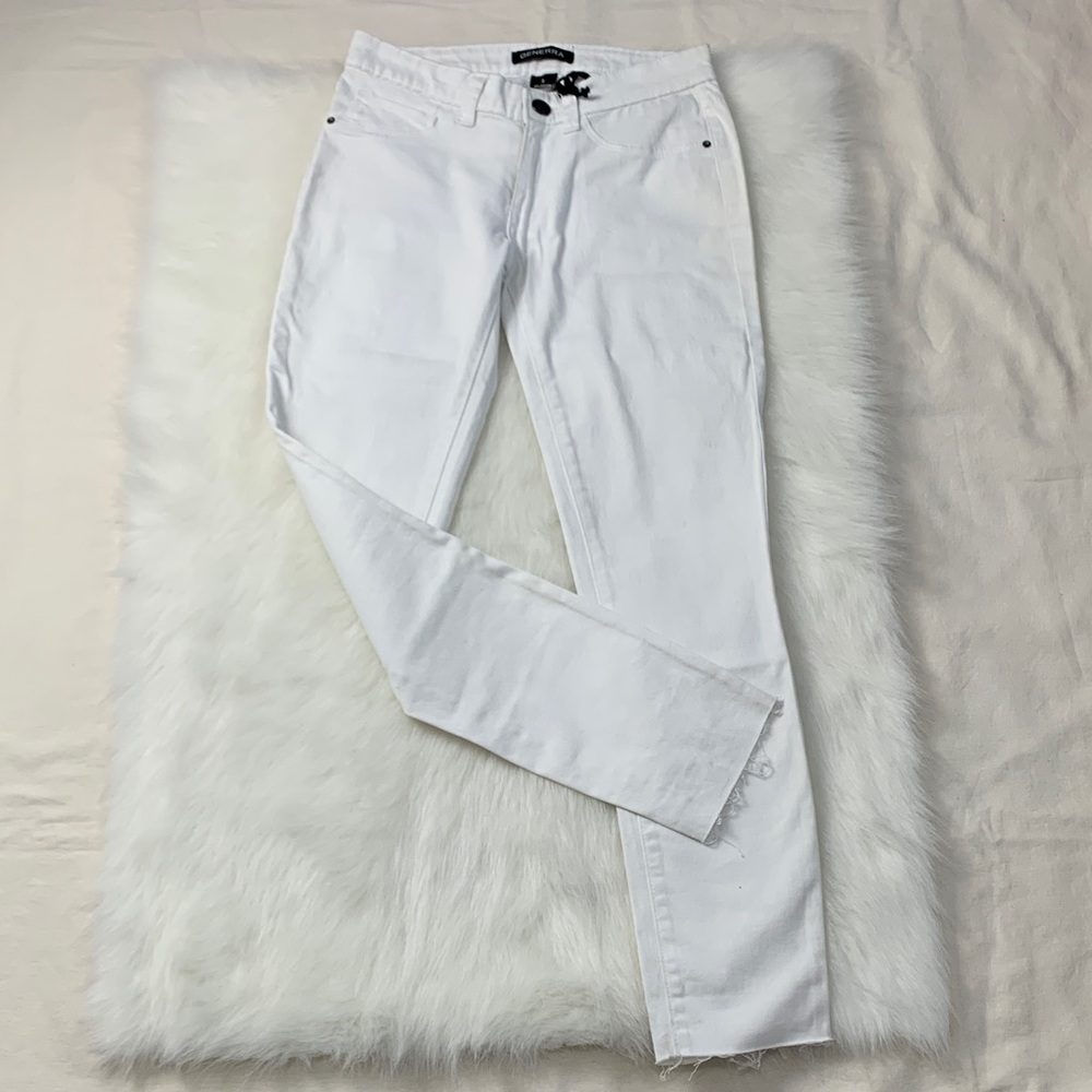 GENERRA Classic White Straight Leg Pants